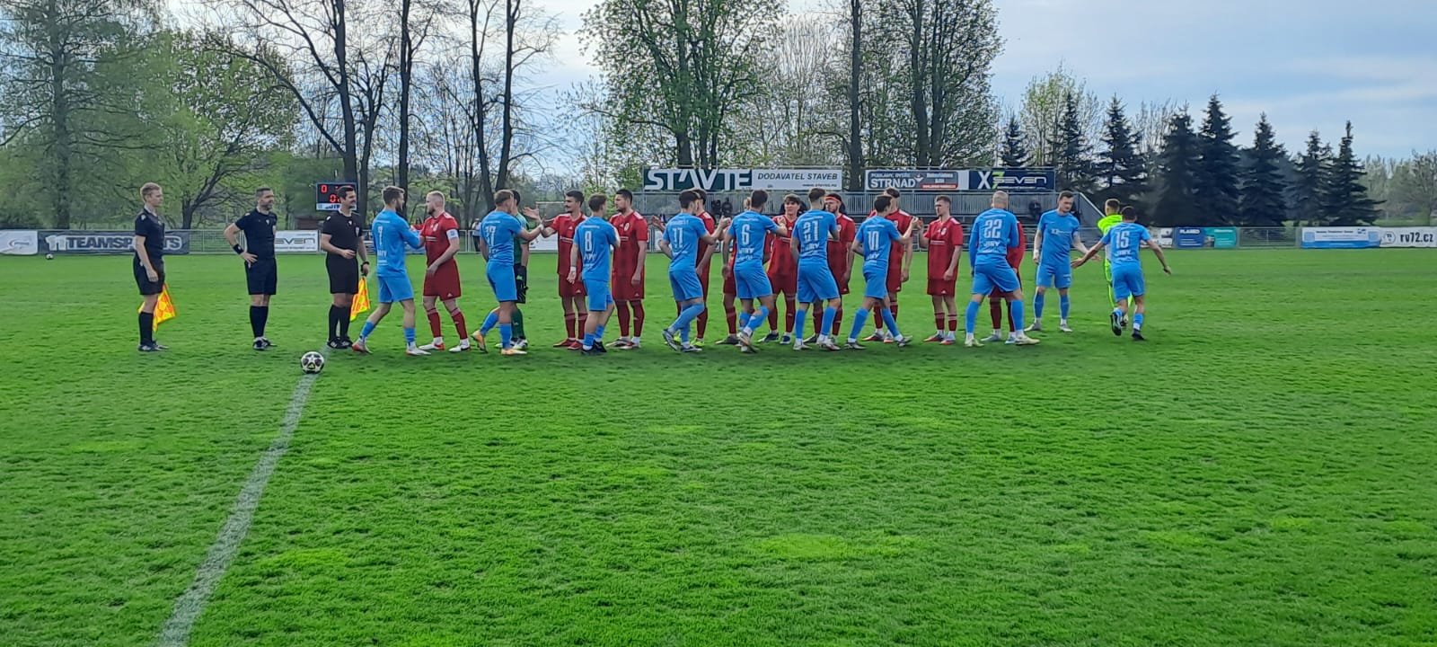 ÁČKO PODLEHLO TRUTNOVU